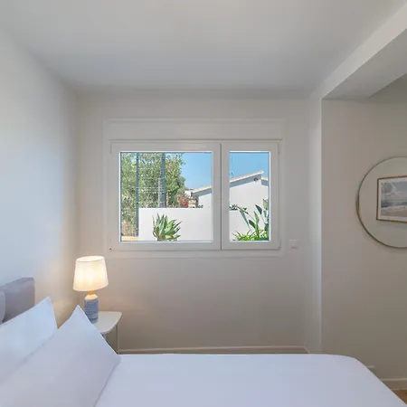 Happyplace - With Panoramic Sea View Heated Infinity Saltwater Pool *