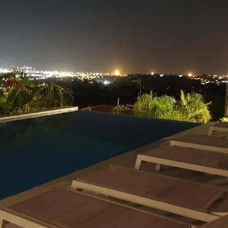 Happyplace - With Panoramic Sea View Heated Infinity Saltwater Pool *