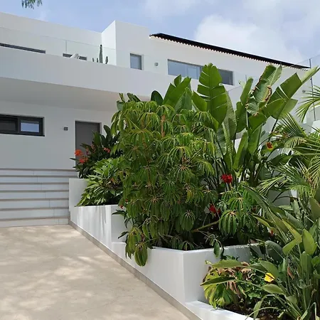 Happyplace - With Panoramic Sea View Heated Infinity Saltwater Pool Villa