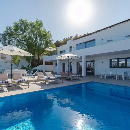 Happyplace - With Panoramic Sea View Heated Infinity Saltwater Pool Villa
