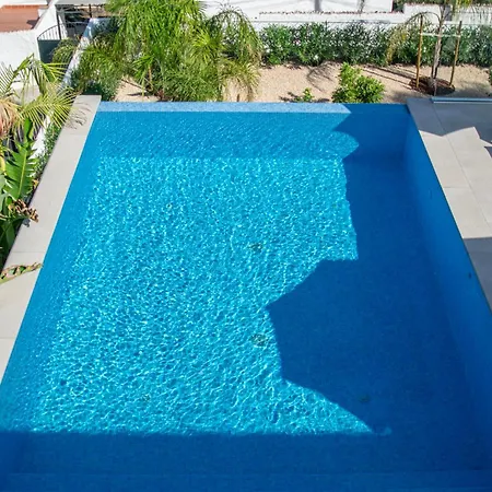 Happyplace - With Panoramic Sea View Heated Infinity Saltwater Pool Villa