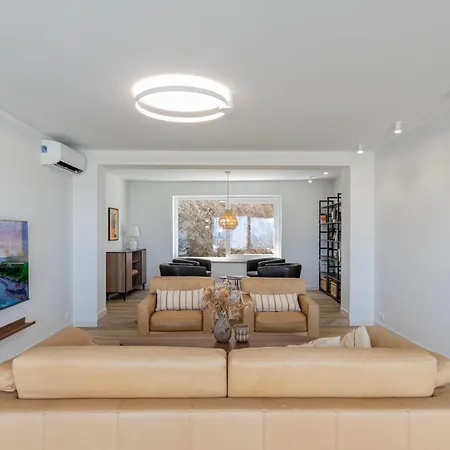 Happyplace - With Panoramic Sea View Heated Infinity Saltwater Pool *