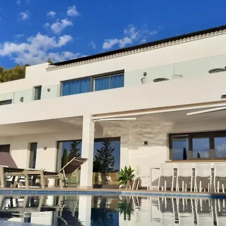 Happyplace - With Panoramic Sea View Heated Infinity Saltwater Pool فيلة